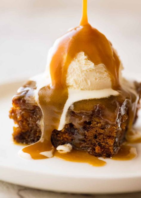 Sticky Dates, Sticky Date, Sticky Date Pudding, Date Pudding, British Desserts, Kolaci I Torte, Toffee Pudding, Sticky Toffee Pudding, Sticky Toffee