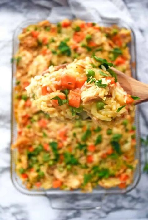 Leftover Shredded Chicken Recipe, Chicken Rice And Peas, Leftover Shredded Chicken, Chicken And Rice Casserole Recipe, Best Chicken Casserole, Easy Chicken Casserole Recipes, Creamy Chicken Casserole, Creamy Chicken And Rice, Chicken And Rice Casserole