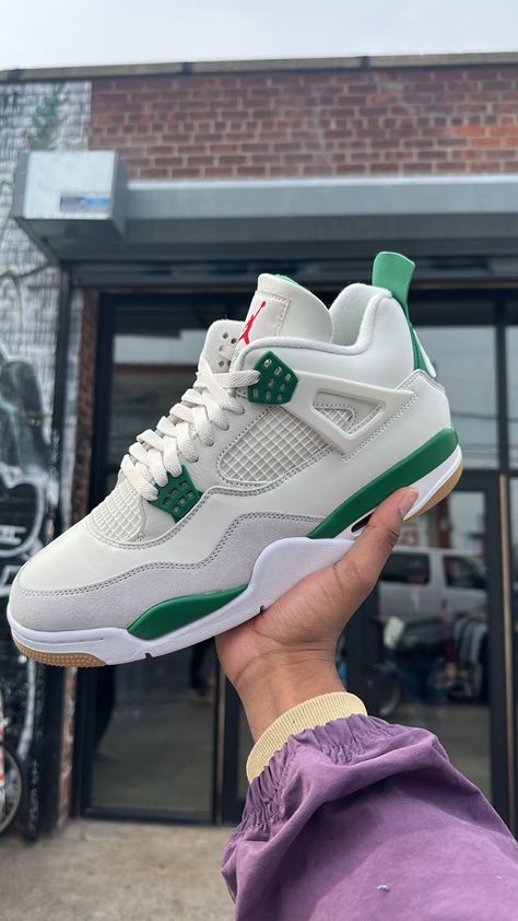 Jordan Retro 4, Jordan 4s, Buy Jordans, Retro 4, Jordan 4 Retro, Air Jordan 4, Air Jordan 4 Retro, Pine Green, Instagram Page