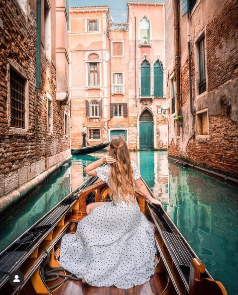 Solo Traveling, Voyage Europe, Bohol, Destination Voyage, Grand Canal, Digital Nomad, Zagreb, Travel Inspo, Venice Italy