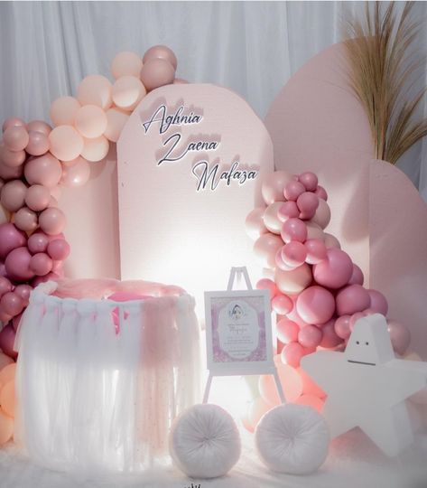 Dekorasi Aqiqah Baby Girl, Tasyakuran Aqiqah Decor, Dekor Aqiqah Baby Girl, Backdrop Aqiqah Simple, Cradle Ceremony Decorations At Home Diy, Simple Cradle Ceremony Decorations, Aqeeqah Decoration, Aqiqah Decoration Simple, Akikah Decoration