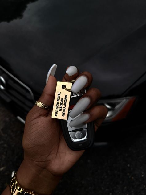 Black Audi Keyfob Aesthetic Luxury Car Prayer Vision Board, ملصق تحفيزي, New Car Key, Vision Board Success, Keychain Aesthetic, Vision Board Pics, Vision Board Collage, Luxury Lifestyle Aesthetic, Black Audi