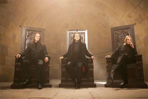 Throne Room 2 (Breaking Dawn) The Volturi, Stephenie Meyer Books, Aro Volturi, Billy Burke, Rosalie Hale, Twilight Saga Series, Team Jacob, We Three Kings, Twilight Photos