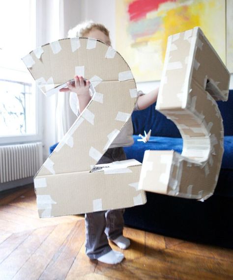 How to make your own big numbers. Great to use for birthdays, pinatas, and maybe even weddings using the initials. Number Pinata, Birthday Props, Big Numbers, Cardboard Letters, Decoration Evenementielle, Festa Party, 50th Wedding Anniversary, 25th Birthday, Bday Ideas