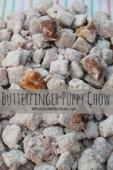 Butterfinger Puppy Chow - quick, easy, and so peanut buttery! Puppy Chow Crispix Recipe, Puppy Chow Snack, Puppy Chow Cookies, Chex Mix Recipes Original, Chex Recipes, Puppy Chow Christmas, Puppy Chow Chex Mix Recipe, Puppy Chow Recipe, Chex Mix Puppy Chow