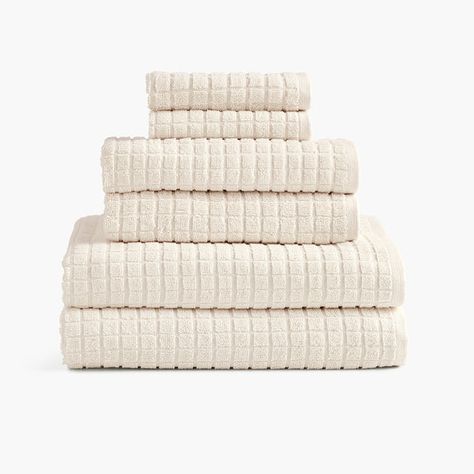 Beige Bath Towels, Cream Towels Bathroom, Sage Bath Towels, Bathroom Towels Colors, Cream Bath Towels, Comfy Decor, Best Bath Towels, Organic Cotton Sheets, Side Sleeper Pillow