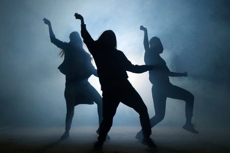 Dancer Aesthetic Hip Hop, Dance Aesthetic Hip Hop, Aesthetic Hip Hop, Hip Hop Aesthetic, Dance Motivation, Baile Hip Hop, Street At Night, Dancer Lifestyle, Hip Hop Dancer