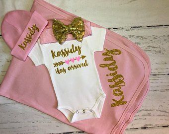 Girl Coming Home Outfit, Custom Baby Onesies, Cricut Baby, Custom Baby Clothes, Preemies, Personalized Newborn, Custom Onesies, Girls Coming Home Outfit, Business Packaging