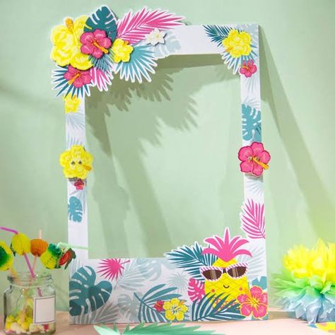 Hawaiian Photo Booth, Diy Fotokabine, Party Cooler, Party Photo Frame, Party Diy Decorations, Tropical Birthday Party, Tropical Party Decorations, Hawaiian Party Decorations, Luau Theme Party