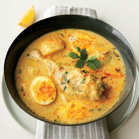 Chicken, Potatoes And Eggs In A Coconut Sauce (Kuku Paka) East African Food, Holy Yum Chicken, Eggs And Potatoes, Potatoes And Eggs, Savory Rice, Broiled Chicken, Food Icon, Coconut Sauce, Foreign Food