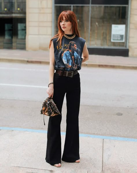 Rock Tee & Wide Leg Jeans - Sea of Shoes Graphic Tshirt Outfit Summer, Wide Leg Jeans Band Tee, Band Tee Fashion, Spring Rocker Outfits, Punk Rock Show Outfit, Black Graphic Tshirt Outfit, Sea Of Shoes Jane Aldridge, Rocker Tee Outfit, Rock Band Tee Outfits