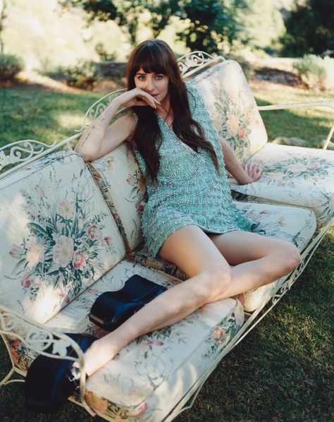 Dakota Johnson On Her New Book Club, TeaTime Pictures & Madame Web Glitzy Wedding Dress, Nontraditional Bride, Sofia Boutella, Mode Dress, Dakota Mayi Johnson, Low Cut Dresses, Gucci Dress, Chris Martin, Jimmy Choo Heels