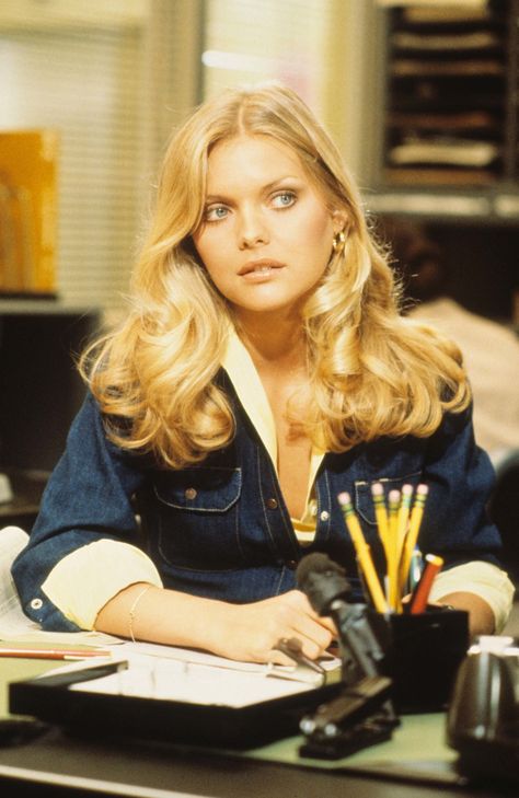 Michelle Pfeiffer's Best On-Screen Beauty Looks, From Scarface to Catwoman Happy Birthday Michelle, 70s Hair, Michelle Pfeiffer, 90s Hairstyles, Beauty Looks, Grunge Hair, Shakira, Aesthetic Hair, Catwoman