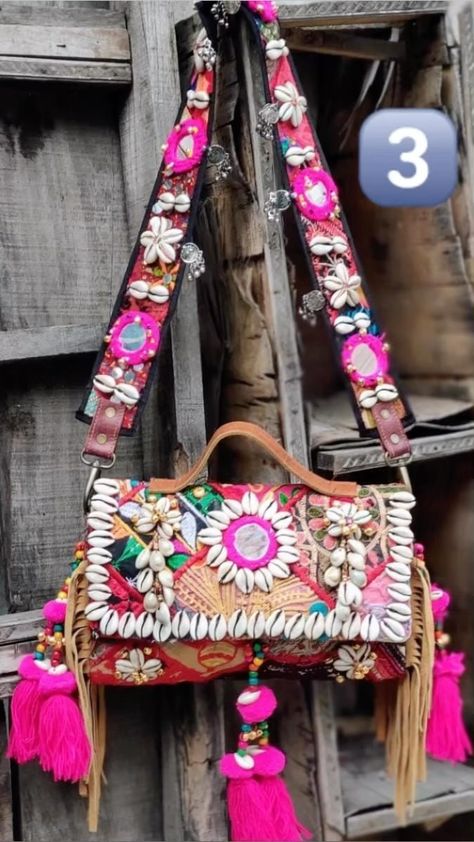 A banjaran store | Instagram Diy Boho Bag, Banjaran Fashion, Udaipur Trip, Indian Bags, Boho Bag Pattern, Boho Style Bag, Handmade Fabric Bags, Diy Fabric Jewellery, Boho Tote Bag