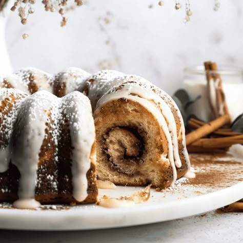 Cinnamon Roll Bundt Cake - Recipes, Tasks & Tools Bundt Cake Cinnamon Roll, Bundt Cinnamon Coffee Cake, Cinnamon Streusel Bundt Cake, Cinnamon Roll Bundt Cake Easy, Winter Bundt Cake Recipes, Cinnamon Bundt Cake Recipes, Bundt Cake Photography, Thanksgiving Bundt Cake, Fall Bundt Cake Recipes