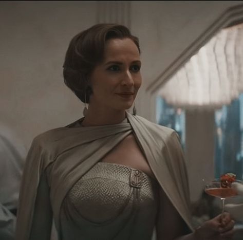 Mon Mothma Andor, Jedi Fashion, Mon Mothma, Jyn Erso, Kin List, Galaxy 2, Star Wars Costumes, Leia Organa, Star Wars Women