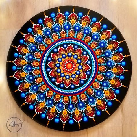 Mandala Dotting, Dotted Drawings, Persian Art Painting, Mandala Rock Art, Mandala Art Therapy, Mandala Design Pattern, Beautiful Art Paintings, Mandala Art Lesson, Mandala Artwork