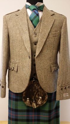 Wedding Kilt, Scottish Men, Father Of The Bride Outfit, Tweed Wedding, Scottish Clothing, Kilt Jackets, Scottish Man, Harris Tweed Jacket, Kilt Skirt