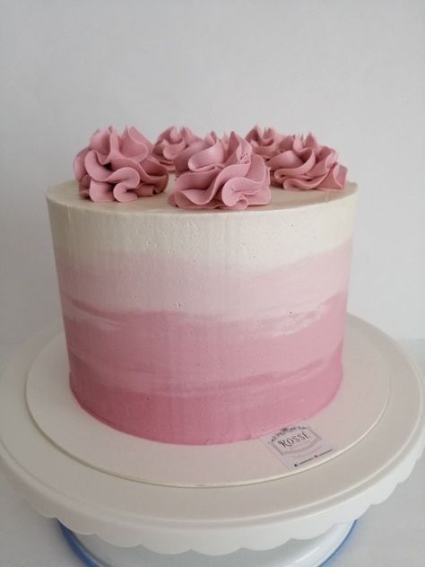 Pink Ombre Cake With Flowers, Pink Smash Cakes, Birthday Cake For Women Simple, Round Birthday Cakes, Ombré Cake, Pink Ombre Cake, Circle Cake, White Birthday Cakes, 13 Birthday Cake