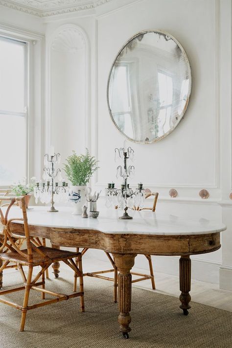 Marble Bistro Table, Victorian Apartment, Black Backsplash, Victorian London, Modern Style Furniture, London House, London Apartment, Wood And Marble, Objet Design