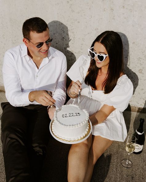 THIS OR THAT : Publix cake or Publix cookie? And if you choose cookie are you going chocolate chip or sprinkle? I don’t think I can decide…just give this postpartum mama all the treats please hahah any who HOW CUTE ARE THESE TWO? 2.22.25 can’t come soon enough! #engagementphotos #2024bride #2025bride #floridaweddingphotographer engagement photos inspo, modern bride style, editorial wedding photographer, engagement session ideas, free people bride #publixcake Publix wedding cake @publix Cool Pre Wedding Photoshoot, Engagement Photos Bouquet, Engagement Cake Photos, Fun Engagement Photos Creative Hilarious, Just Married Photos Ideas, Engagement Photos Cake, Cake Engagement Photos, Engagement Photos With Cake, Engagement Shoot Ideas Unique