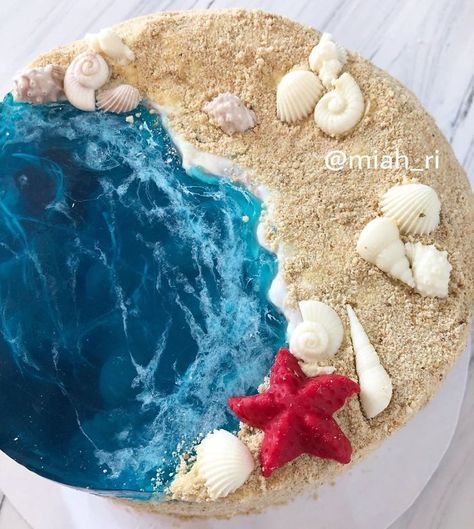 Bakers Are Topping Each Other By Creating Cakes That Look Like Paradise Islands (30 Pics) Water Cake Design, Sea Theme Cake Ocean, Jello Ocean Cake, Water Party Cake, Water Themed Cake, Water Cake Ideas, Island Cake Ideas, Water Theme Cake, Beach Cakes Birthday