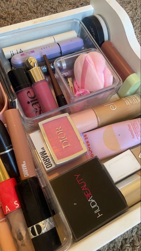 Makeup Set Up, Makeup Collection Goals, Makeup Bag Essentials, Makeup Is Life, Makeup Aesthetic, Makeup Needs, Fancy Makeup, Dior Makeup, Spring Makeup