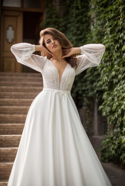 Plus Size Winter Wedding Dress, Simple Wedding Gowns, Boho Bridal Gowns, Couture Bridal Gowns, V Neck Wedding Dress, Top Wedding Dresses, Bohemian Wedding Dress, A Line Wedding Dress, Classic Wedding Dress