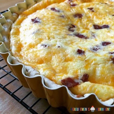 Fluffy Quiche, Chicken Quiche, Egg Bakes, Bacon And Cheese Quiche, Brunch Parties, Quiche Lorraine Recipe, Alfredo Sauce Recipe Homemade, Breakfast Quiche Recipes, Quiche Recipes Easy