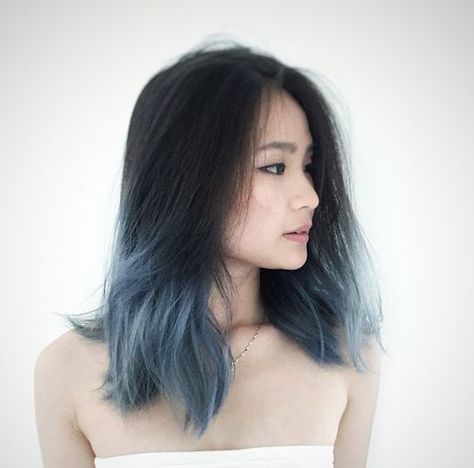 black to gray ombre hair More Black To Grey Ombre Hair, Black Hair Ombre, Grey Ombre Hair, Blond Ombre, Blue Ombre Hair, Gray Ombre, Ombré Hair, Super Hair, Ombre Hair Color