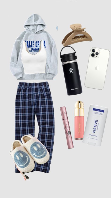 movie night outfit inspo Movie Theater Outfit Ideas Comfy, Summer Movie Theater Outfit, What To Wear To A Movie Night, Comfy Movie Outfits, Outfits For The Movie Theater, Movie Theatre Outfits, Comfy Movie Night Outfit, Going To The Movies Outfit, Movie Day Outfit