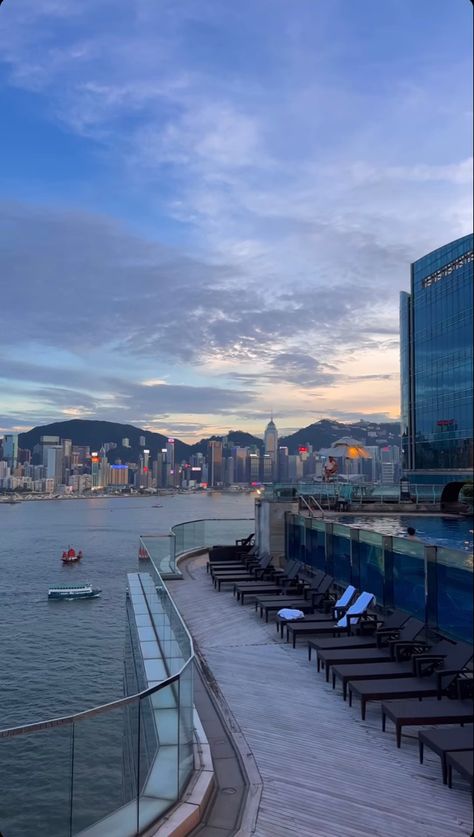 Hong Kong Victoria Harbour, Viewpoints Photography, Hong Kong Bucket List, Hong Kong Summer, Hong Kong Aesthetic, Hong Kong Night, China Trip, Funny Instagram Captions, Asia Trip