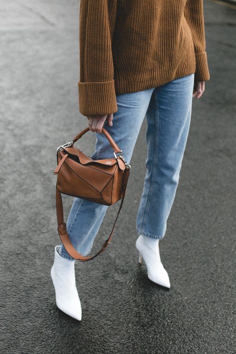 b147a61c1d07c1c999560f62add6dbc7desc49078480ri White Leather Ankle Boots, White Boots Outfit, Loewe Puzzle Bag, Loewe Puzzle, Puzzle Bag, White Ankle Boots, White Booties, Boys Fits, Boating Outfit