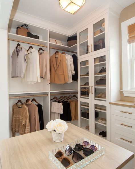 Island With Drawers, Getting Ready In The Morning, Custom Island, Luxury Closets, Bedroom Built In Wardrobe, Beautiful Closets, Closet Renovation, California Closets, Closet Remodel