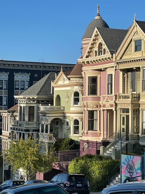 San Francisco Houses Aesthetic, San Francisco Homes Exterior, Sanfransico California House, San Fran Aesthetic, Sanfransico California Aesthetic, Sanfrancisco Aesthetic, Sanfransico California, Inside Out Aesthetic, Sf Aesthetic