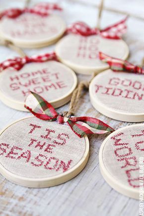 Vintage Rustic Christmas Ornaments - DIY Project Ideas - Embroidery Hoops Christmas Decor | Home Decor | Rustic | Farmhouse | Farm House | Country Home | Christmas Ideas | Dining Room | Bedroom | Kitchen | Entry Way | Holidays | Wall Décor #diningroom #homedecor #decor #diningroomdecor #diningroomideas Hoop Ornaments, Cross Stitch Ornaments, Stitch Ornaments, Rustic Christmas Ornaments, Cross Stitch Hoop, Embroidery Hoop Crafts, Farmhouse Christmas Tree, Cross Stitch Christmas, Cross Stitch Christmas Ornaments