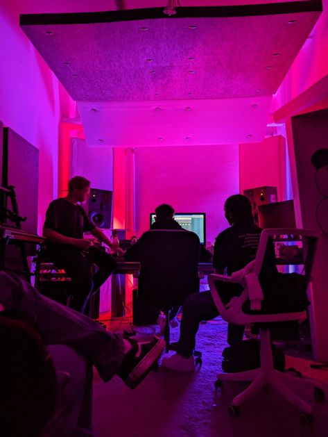 Studio Sessions Music, Rapping Aesthetic, Rap Studio Room, Rapping Studio, Music Rap Aesthetic, Studio Microphone Aesthetic, Producer Studio Aesthetic, Vibey Music Studio, Music Studio Astetic