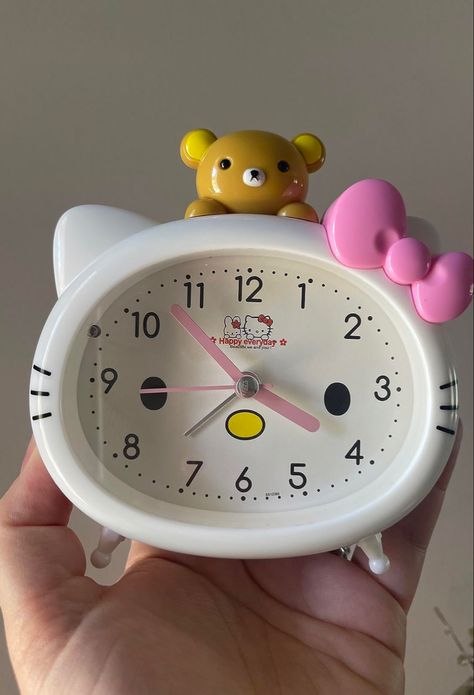 Hello kitty alarm clock Hello Kitty Clock, Hello Kitty Alarm Clock, Clocks For Kids, Cute Clock, Hello Kitty Cupcakes, Hello Kitty House, House Cartoon, Cat Clock, Clock For Kids