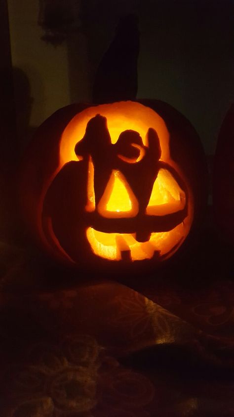 Snoopy carving Pumpkin Carving Ideas Snoppy, Sailboat Pumpkin Carving, Snoopy Carved Pumpkin, Snoopy Jack O Lantern, Pumpkin Carving Ideas For Long Pumpkins, Pumpkin Carving Ideas Snoopy, Pumpkin Carving Cartoon, Pumpkin Carving Snoopy, Pumpkin Carving Ideas Characters