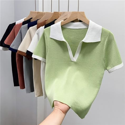 College Tops Women, Knitted Streetwear, T Shirts Woman, Chocolate Pizza, Polo Shirt Outfits, Polo Fashion, Modest Casual Outfits, Basic Crop Top, Harajuku Women