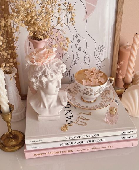 Parisian Bedroom Aesthetic, Academia Aesthetic Bedroom, Pink Academia Aesthetic, Soft Academia Aesthetic, Parisian Room, Princesscore Aesthetic, Parisian Bedroom, Pink Academia, Aphrodite Aesthetic