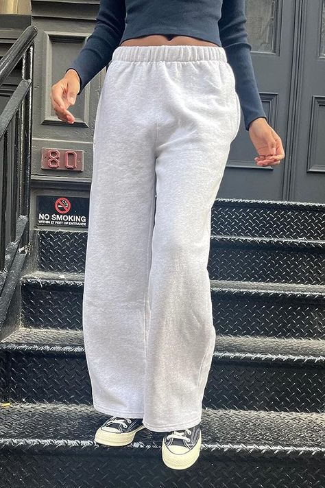 Loose Sweatpants Outfit, Straight Leg Sweatpants Outfit, Summer Sweatpants, Brandy Melville Sweatpants, Straight Sweatpants, Women Sweatpants, Soft Sweatpants, Comfy Sweats, Sweatpants Outfit