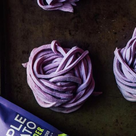 How fun is this?! The dazzling royal purple color is a delicious magical twist on traditional Italian and features one of our most beloved Suncore Foods® Purple Sweet Potato Supercolor Powder. These Purple Sweet Potato Pasta are eye-catching and a sublime game changer to your lunch or dinner! Get ready to dig in. Purple Sweet Potato Noodles, Purple Pasta, Colorful Recipes, Sweet Potato Pasta, Purple Ideas, Sweet Potato Powder, Yummy Noodles, Ube Recipes, Gluten Free Puff Pastry