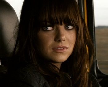 Emma Stone Zombieland, Zombieland Movie, Zombieland Double Tap, White Corvette, Halloween Inspo, Ryan Gosling, Emma Stone, Brunette Hair, Double Tap