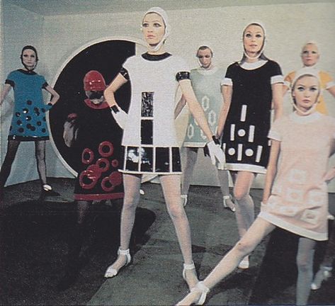 Pierre Cardin creations 1968 60s Space Age Fashion, Pier Cardin, Pierre Cardin Space Age, Pierre Cardin 60s, Pierre Cardin Dress, 60s Space Age, Space Age Fashion, Space Fashion, Pierre Cardin