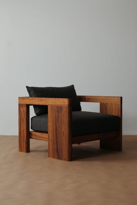 Vintage Outdoor Furniture Wood, Wood Projects Chair, Modern Craftsman Furniture, Geometric Wood Furniture, Modern Traditional Furniture, German Furniture Design, Avant Garde Furniture, Modern Wood Chair Design, Sofa Wood Design