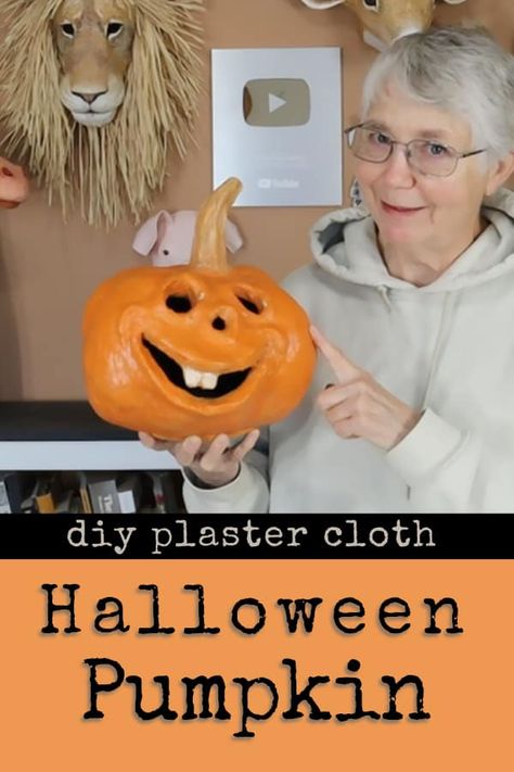 Plaster Pumpkin Diy, Plaster Cloth Projects, Beetlejuice Party, Holiday Diy Decorations, Halloween Pumpkin Diy, Halloween Art Projects, Diy Plaster, Paper Mache Clay, Wire Diy