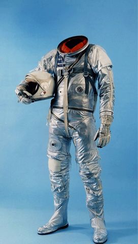 headless astronaut Nowhere Man, Project Mercury, Astronaut Suit, Nasa Photos, Space Fashion, Putao, Nasa Astronauts, Space Race, Space Odyssey