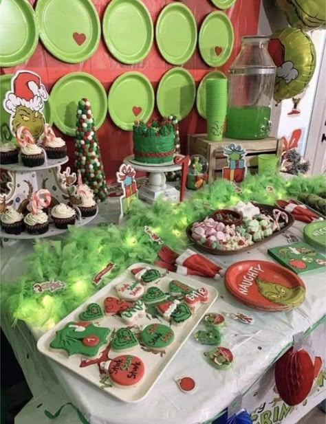 Whobilation Party Food, Grinch Two Year Old Birthday Party, 3rd Birthday Christmas Theme, Grinch Birthday Party Centerpieces, Whoville Party Decorations, Grinch Birthday Party Decorations Diy, Grinch Birthday Party Games, Grinch 1st Birthday Party, Grinch Foods