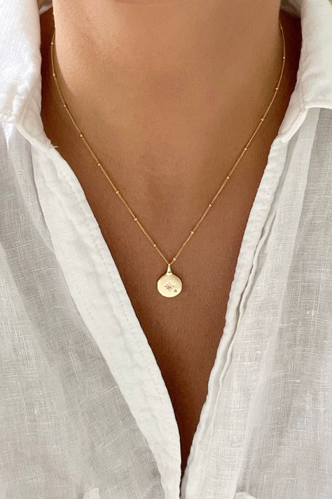 Everyday necklace gold